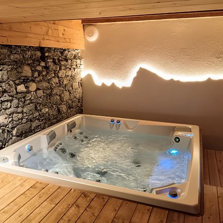 Chez Lucienne, Jacuzzi Et Sauna Samoëns Eksteriør billede