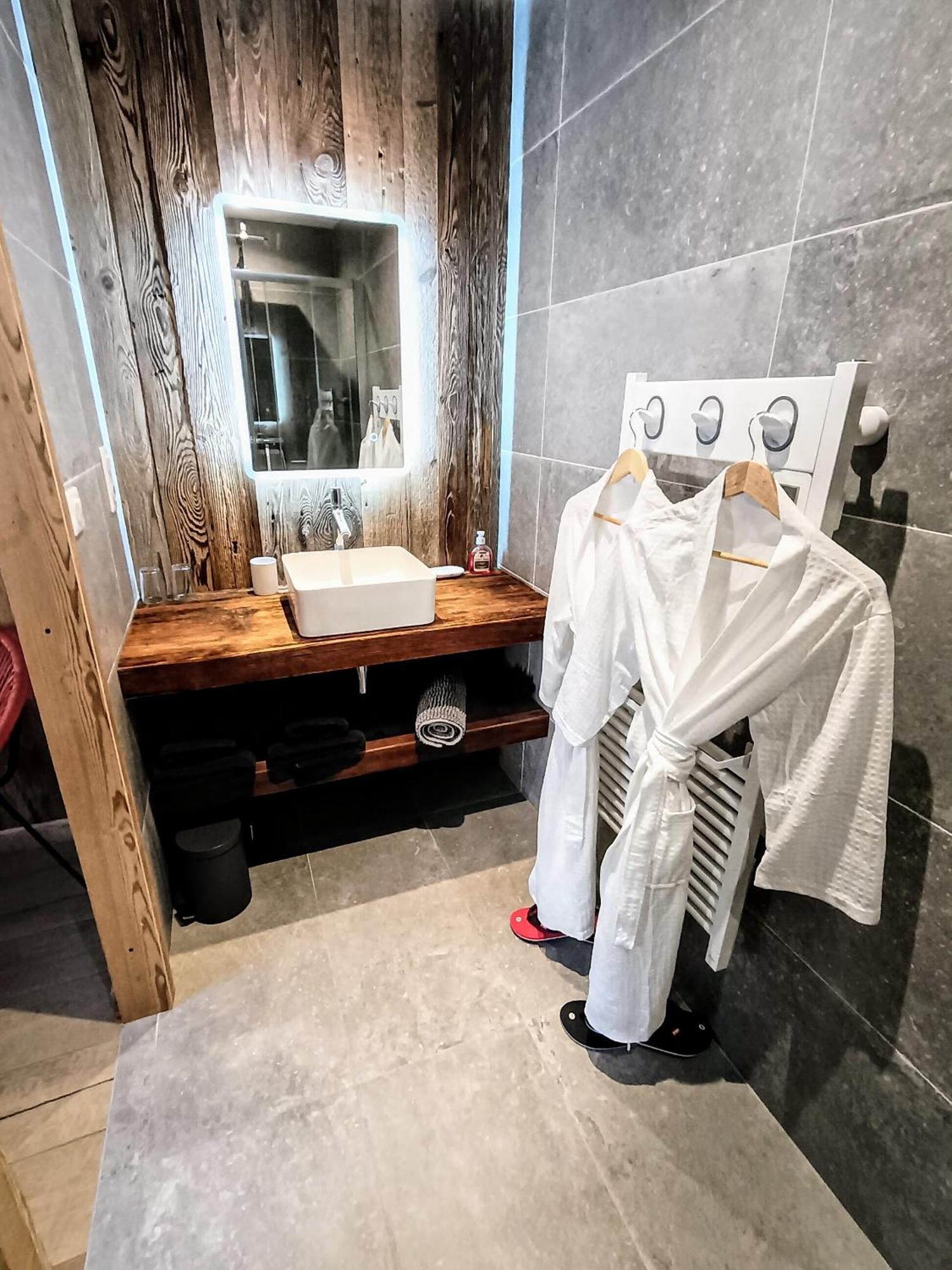 Chez Lucienne, Jacuzzi Et Sauna Samoëns Eksteriør billede