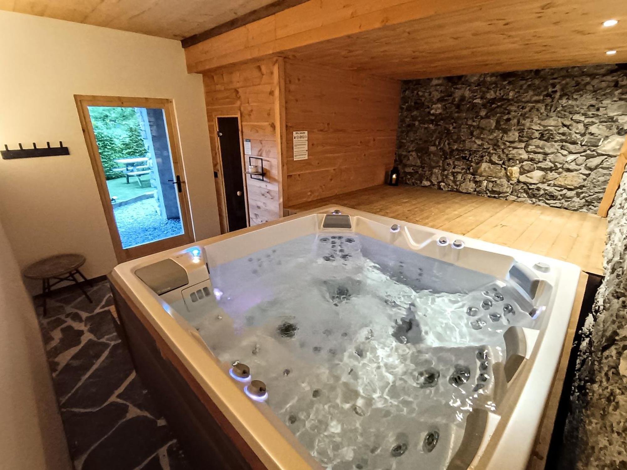 Chez Lucienne, Jacuzzi Et Sauna Samoëns Eksteriør billede